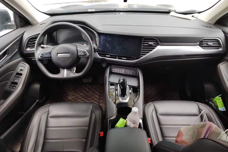 Used Haval F7x 2021 1.5T Two-Wheel Drive Smart & Trendy Edition Center Console