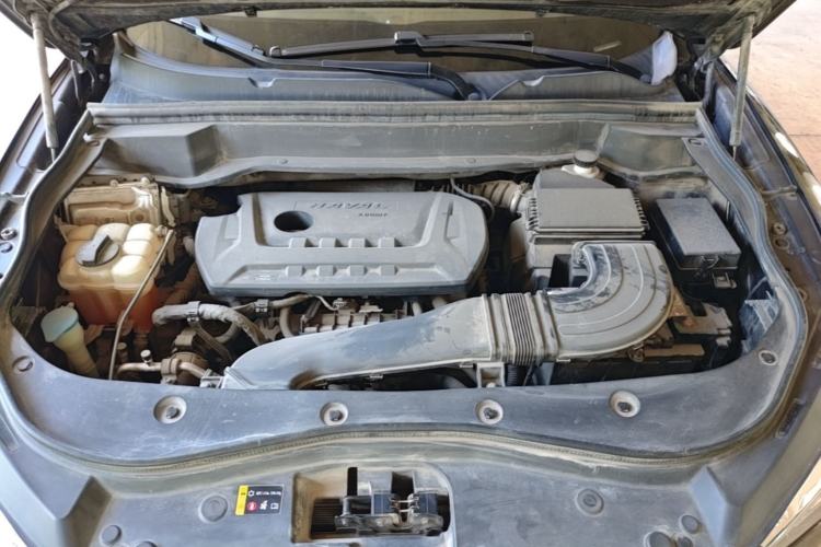 Used Haval F7x 2021 2.0T Two-Wheel Drive Smart & Trendy Edition Engine Bay
