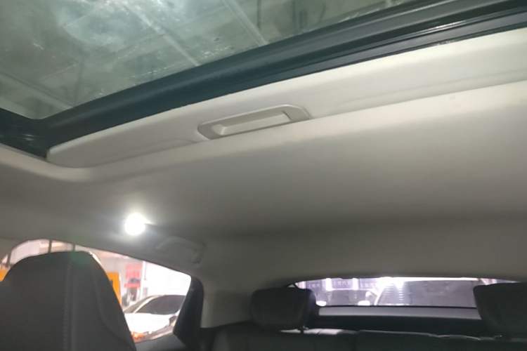 Used Haval F7x 2021 1.5T Two-Wheel Drive Smart & Trendy Edition Headliner