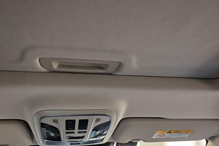 Used Haval F7x 2021 2.0T Two-Wheel Drive Smart & Trendy Edition Headliner