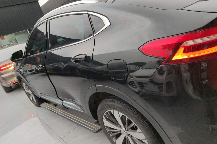 Used Haval F7x 2021 1.5T Two-Wheel Drive Smart & Trendy Edition Left Side