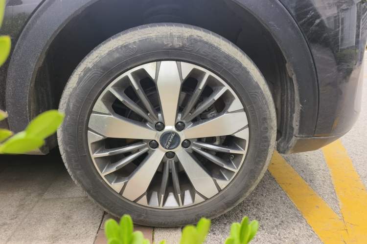 Used Haval F7x 2021 1.5T Two-Wheel Drive Smart & Trendy Edition Right Front Wheel Hub