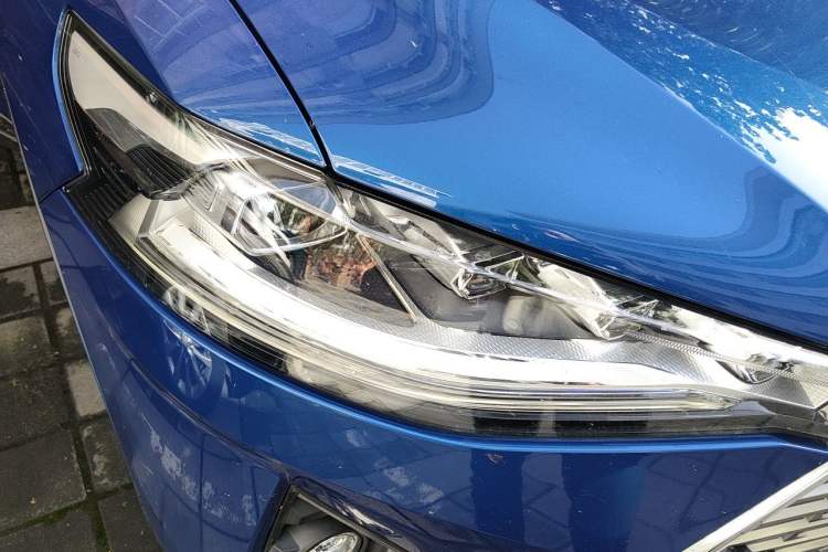 Used Haval F7x 2021 2.0T Two-Wheel Drive Intelligent Technology Edition Right Front Headlight