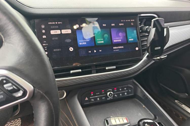 Used Haval F7x 2021 2.0T All-Wheel-Drive Intelligent Performance Version Audio And AC Panel