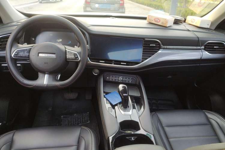 Used Haval F7x 2021 1.5T Two-Wheel Drive Smart & Trendy Edition Center Console