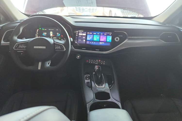 Used Haval F7x 2021 1.5T Two-Wheel Drive Smart & Trendy Edition Center Console