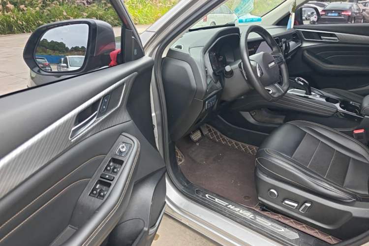 Used Haval F7x 2021 2.0T All-Wheel-Drive Intelligent Performance Version Driver Seat