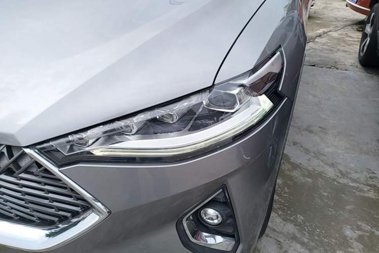 Used Haval F7x 2021 2.0T Two-Wheel Drive Smart & Trendy Edition Left Front Headlight