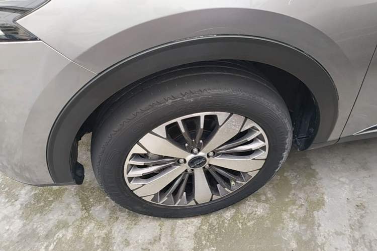 Used Haval F7x 2021 2.0T Two-Wheel Drive Smart & Trendy Edition Left Front Wheel Hub