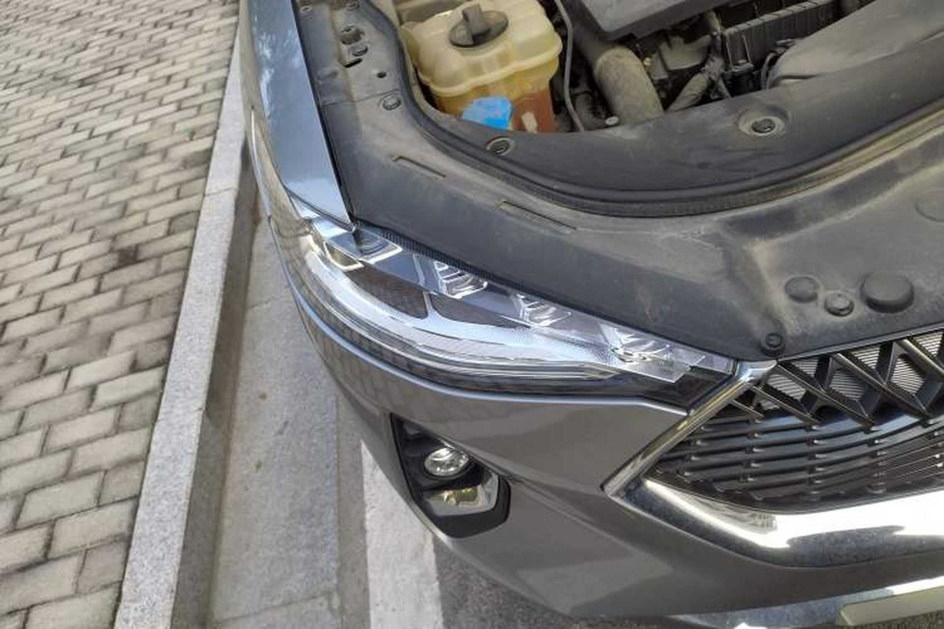 Used Haval F7x 2021 1.5T Two-Wheel Drive Smart & Trendy Edition Right Front Headlight
