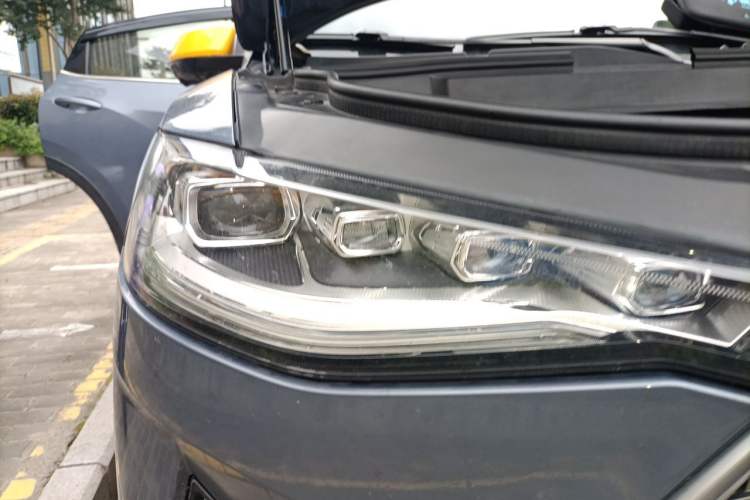 Used Haval F7x 2021 2.0T All-Wheel-Drive Intelligent Performance Version Right Front Headlight