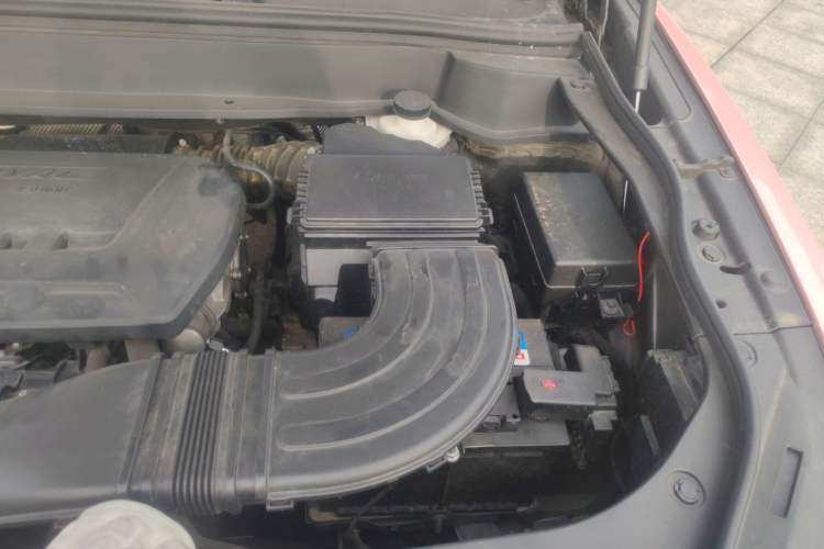 Used Haval F7x 2021 2.0T All-Wheel-Drive Intelligent Performance Version Engine Bay Left