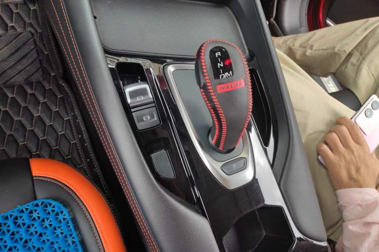 Used Haval F7x 2021 2.0T Two-Wheel Drive Smart & Trendy Edition Gear Lever