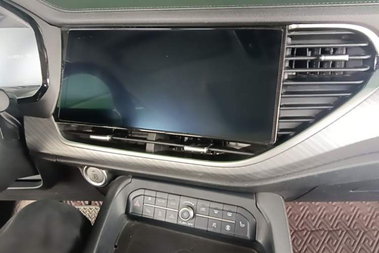 Used Haval F7x 2021 1.5T Two-Wheel Drive Smart Technology Edition Audio And AC Panel