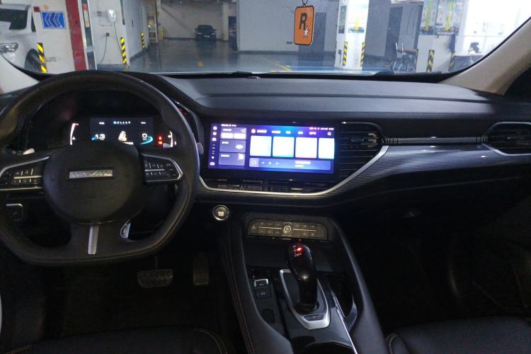 Used Haval F7x 2021 1.5T Two-Wheel Drive Smart & Trendy Edition Center Console