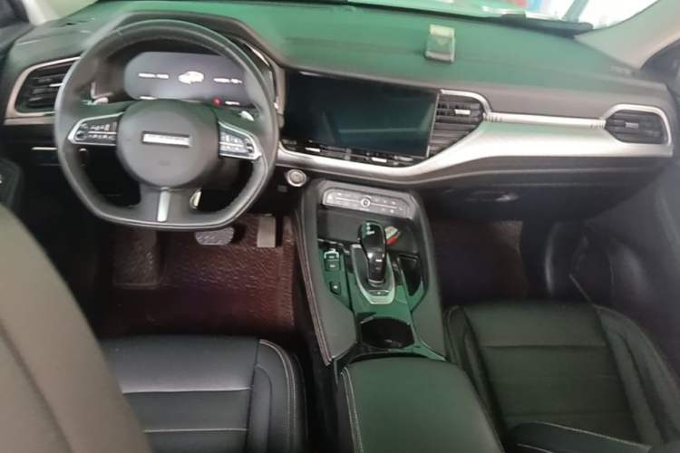 Used Haval F7x 2021 1.5T Two-Wheel Drive Smart Technology Edition Center Console