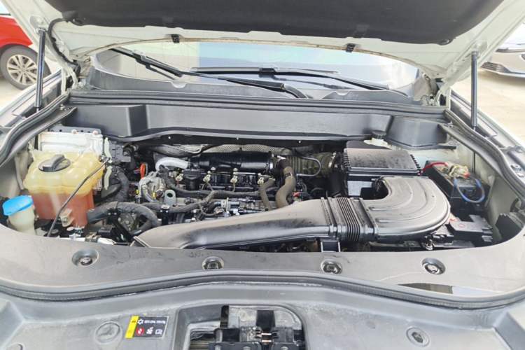 Used Haval F7x 2021 2.0T Two-Wheel Drive Smart & Trendy Edition Engine Bay