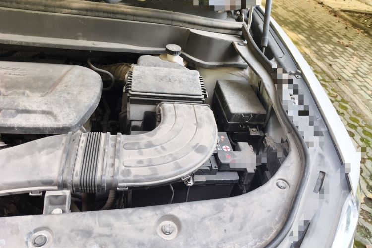 Used Haval F7x 2021 2.0T All-Wheel-Drive Intelligent Performance Version Engine Bay Left