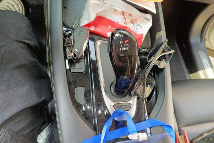 Used Haval F7x 2021 1.5T Two-Wheel Drive Smart & Stylish Lite Version Gear Lever