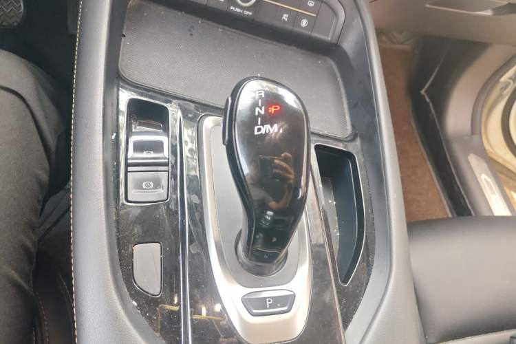 Used Haval F7x 2021 2.0T Two-Wheel Drive Smart & Trendy Edition Gear Lever