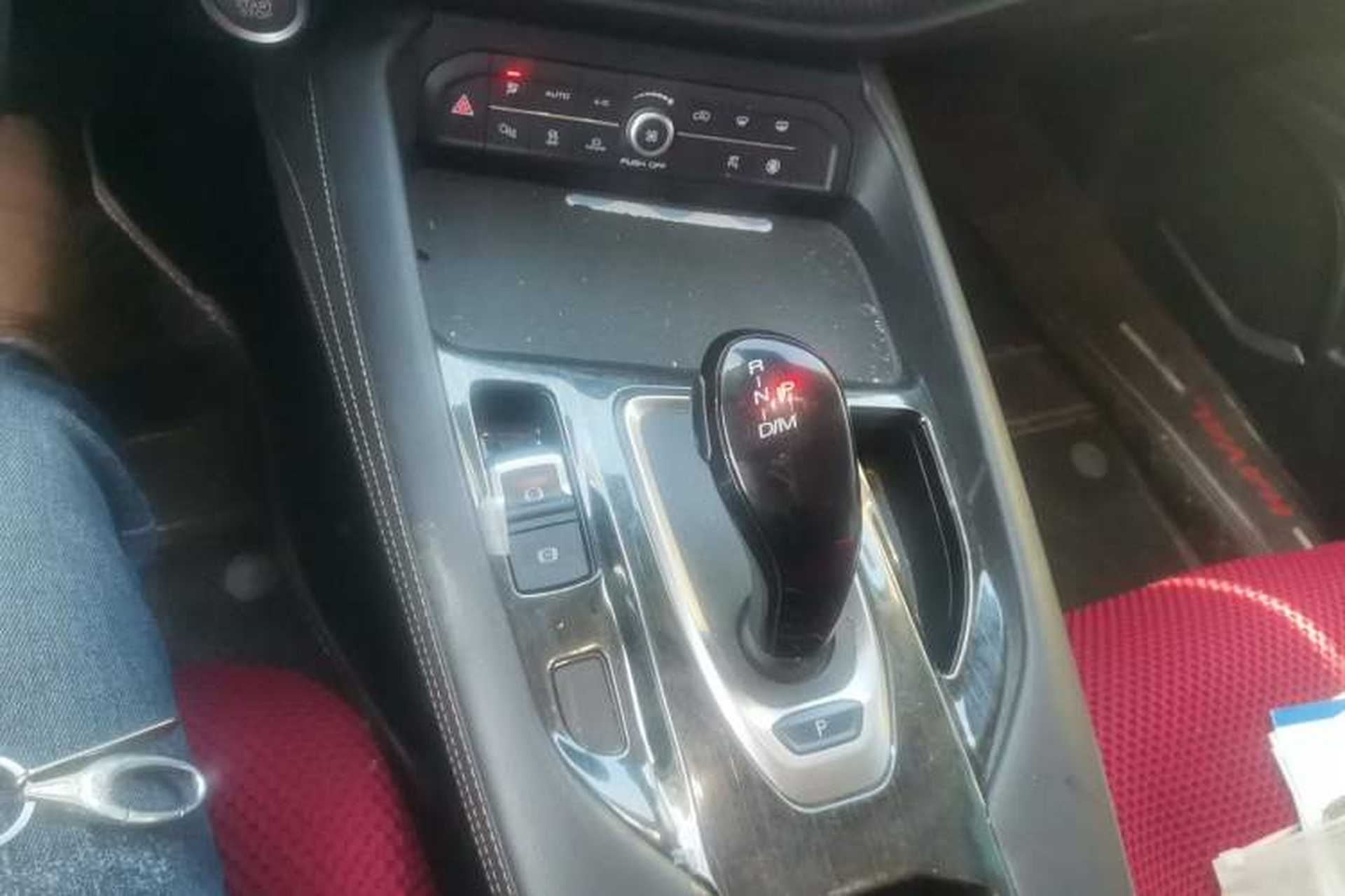Used Haval F7x 2021 1.5T Two-Wheel Drive Smart & Trendy Edition Gear Lever