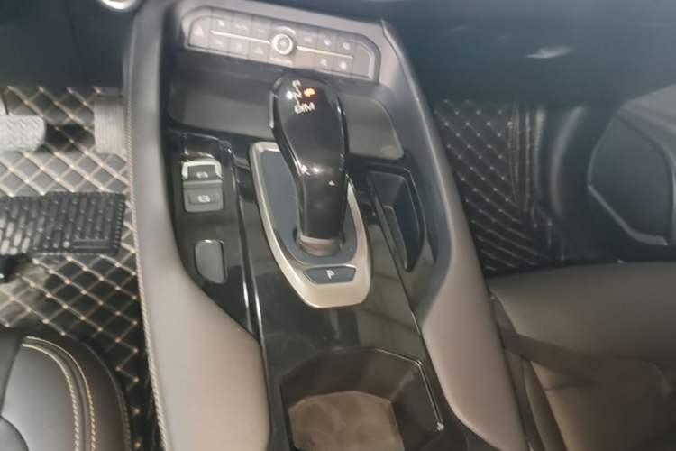Used Haval F7x 2021 2.0T Two-Wheel Drive Smart & Trendy Edition Gear Lever