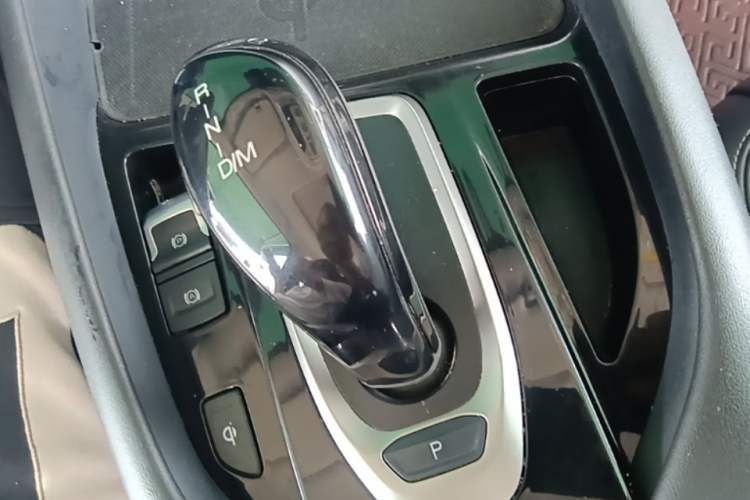 Used Haval F7x 2021 1.5T Two-Wheel Drive Smart Technology Edition Gear Lever