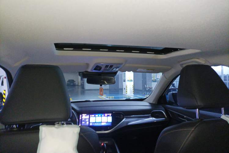 Used Haval F7x 2021 1.5T Two-Wheel Drive Smart & Trendy Edition Headliner