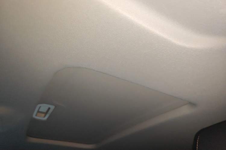 Used Haval F7x 2021 1.5T Two-Wheel Drive Smart & Trendy Edition Headliner
