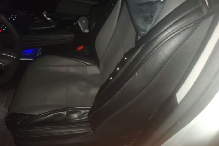 Used Haval F7x 2021 1.5T Two-Wheel Drive Smart Technology Edition Left Front Seat