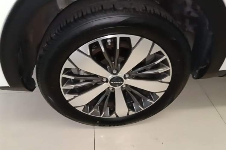 Used Haval F7x 2021 2.0T Two-Wheel Drive Intelligent Technology Edition Left Front Wheel Hub
