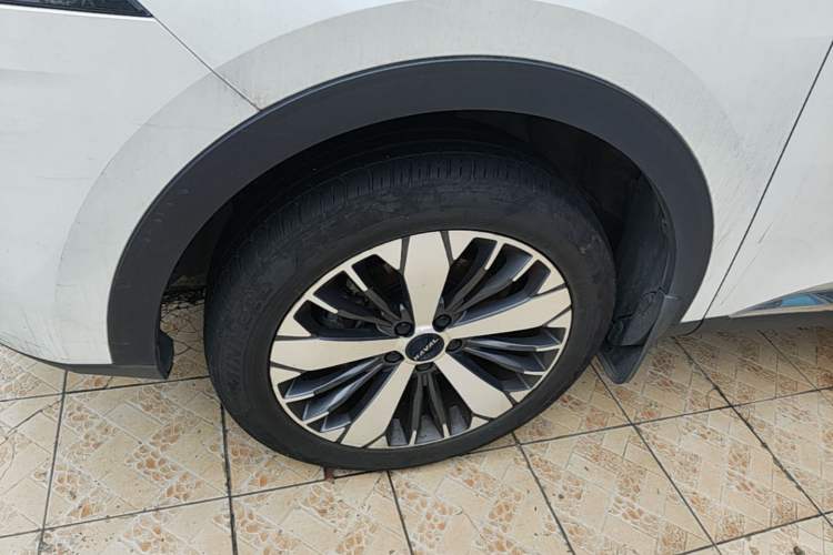 Used Haval F7x 2021 2.0T Two-Wheel Drive Intelligent Technology Edition Left Front Wheel Hub
