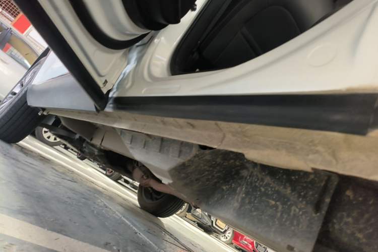 Used Haval F7x 2021 1.5T Two-Wheel Drive Smart Technology Edition Left Side Sill