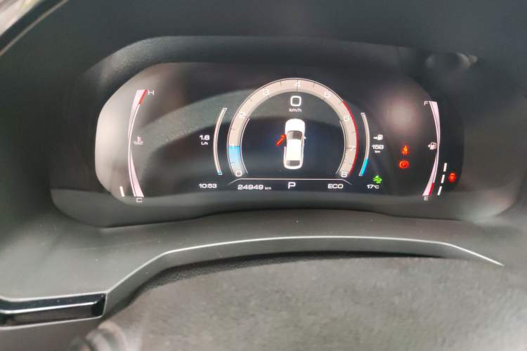 Used Haval F7x 2021 1.5T Two-Wheel Drive Smart & Trendy Edition Odometer Close Up