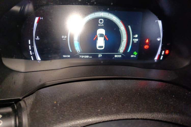 Used Haval F7x 2021 1.5T Two-Wheel Drive Smart & Trendy Edition Odometer Close Up