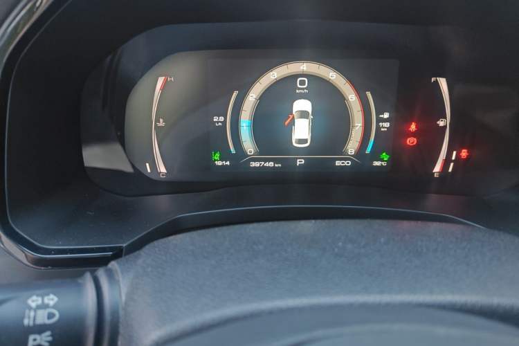 Used Haval F7x 2021 1.5T Two-Wheel Drive Smart & Trendy Edition Odometer Close Up