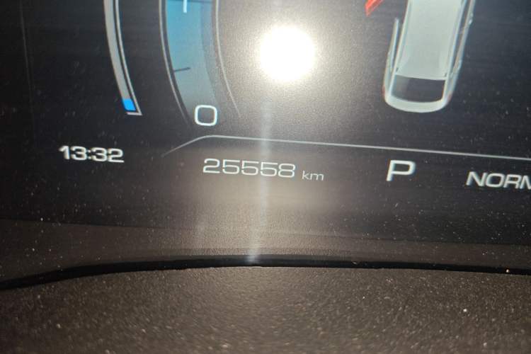 Used Haval F7x 2021 1.5T Two-Wheel Drive Smart & Trendy Edition Odometer Close Up