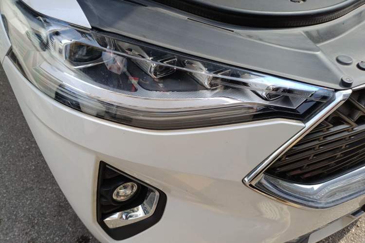 Used Haval F7x 2021 1.5T Two-Wheel Drive Smart & Stylish Lite Version Right Front Headlight