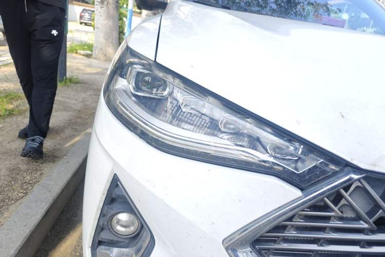 Used Haval F7x 2021 2.0T Two-Wheel Drive Smart & Trendy Edition Right Front Headlight