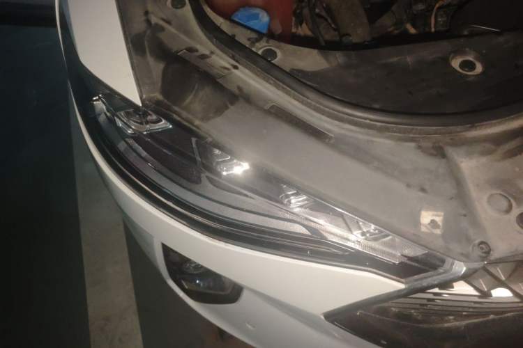 Used Haval F7x 2021 1.5T Two-Wheel Drive Smart Technology Edition Right Front Headlight