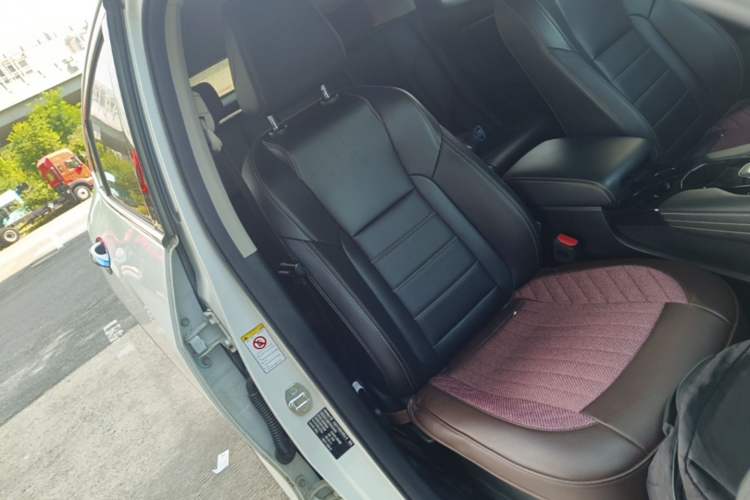Used Haval F7x 2021 2.0T Two-Wheel Drive Smart & Trendy Edition Right Front Seat