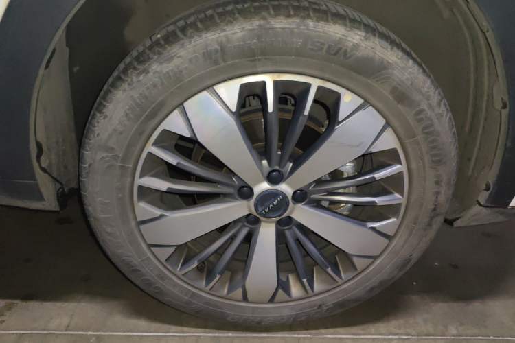 Used Haval F7x 2021 1.5T Two-Wheel Drive Smart & Trendy Edition Right Front Wheel Hub