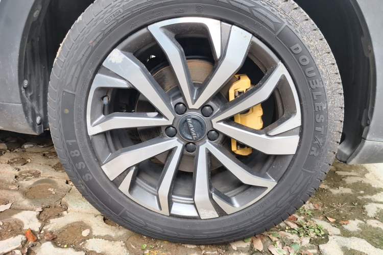Used Haval F7x 2021 2.0T All-Wheel-Drive Intelligent Performance Version Right Front Wheel Hub