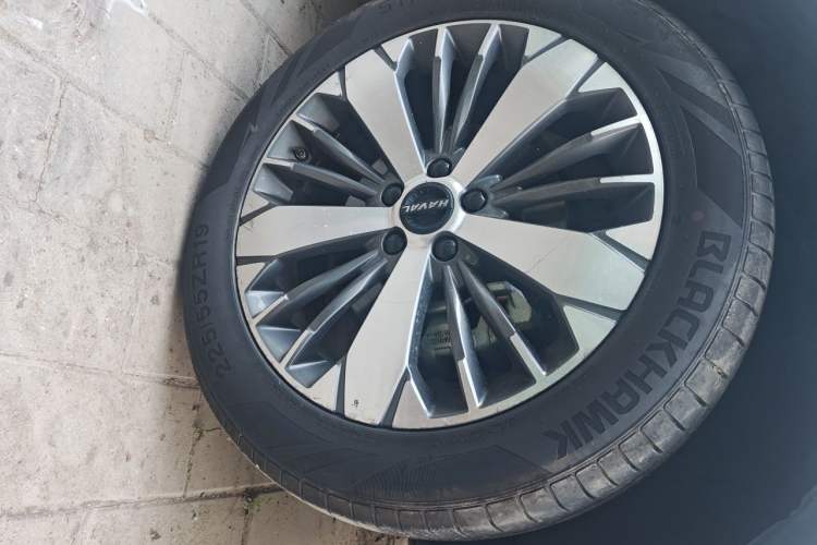 Used Haval F7x 2021 1.5T Two-Wheel Drive Smart & Trendy Edition Right Front Wheel Hub