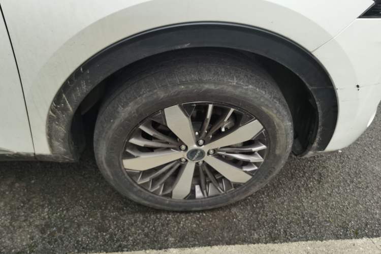 Used Haval F7x 2021 1.5T Two-Wheel Drive Smart & Trendy Edition Right Front Wheel Hub