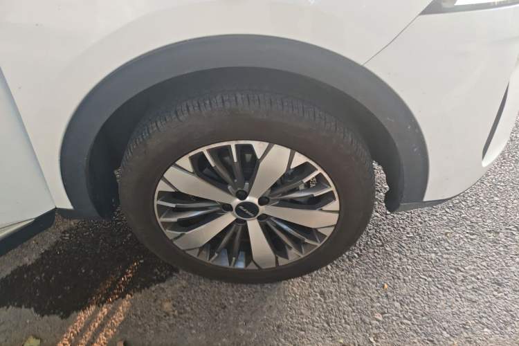 Used Haval F7x 2021 1.5T Two-Wheel Drive Smart & Trendy Edition Right Front Wheel Hub