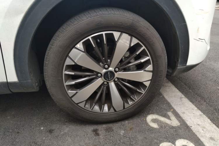 Used Haval F7x 2021 1.5T Two-Wheel Drive Smart & Trendy Edition Right Front Wheel Hub