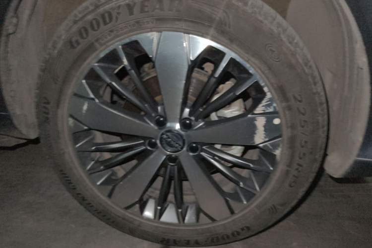 Used Haval F7x 2021 1.5T Two-Wheel Drive Smart Technology Edition Right Front Wheel Hub