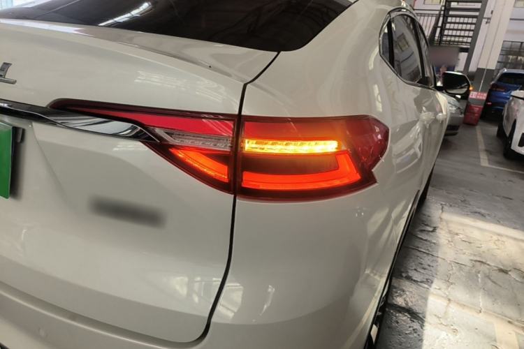 Used Haval F7x 2021 1.5T Two-Wheel Drive Smart Technology Edition Right Rear Taillight