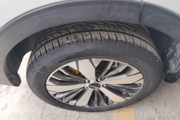 Used Haval F7x 2021 2.0T Two-Wheel Drive Smart & Trendy Edition Right Rear Wheel Hub